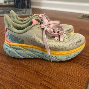 Hoka size 5